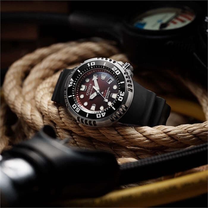 Citizen Professional Diver 300m Burgundy Edition BN1024-01Z Eco-Drive Erkek Kol Saati — image 5